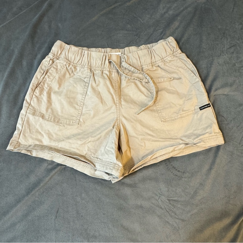 Calvin Klein Jeans Beige Women's Shorts
#1320